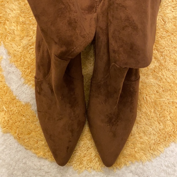Brown suede over the knee pointed toe boots - Picture 2 of 3